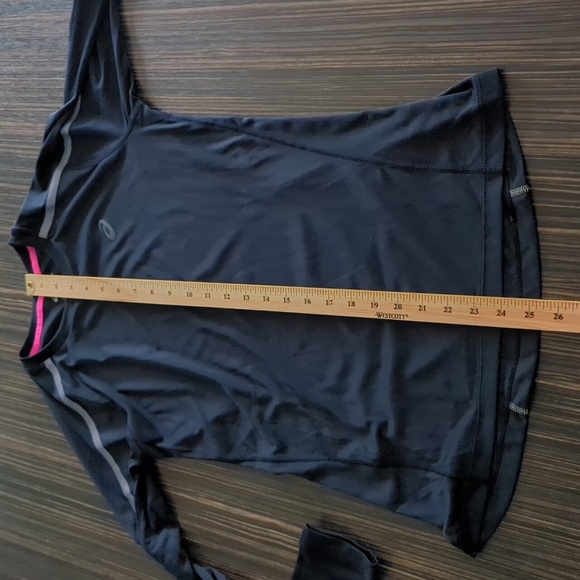 Asics long sleeves tee with reflective bands "motion dry" material - Picture 6 of 7